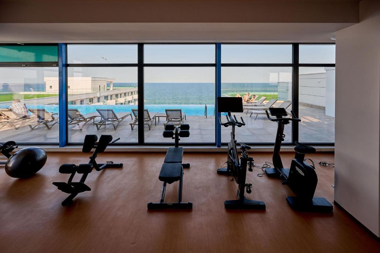 Wave N' Sea Apartment In Infinity Beach Resort - Parking Мамая Екстериор снимка