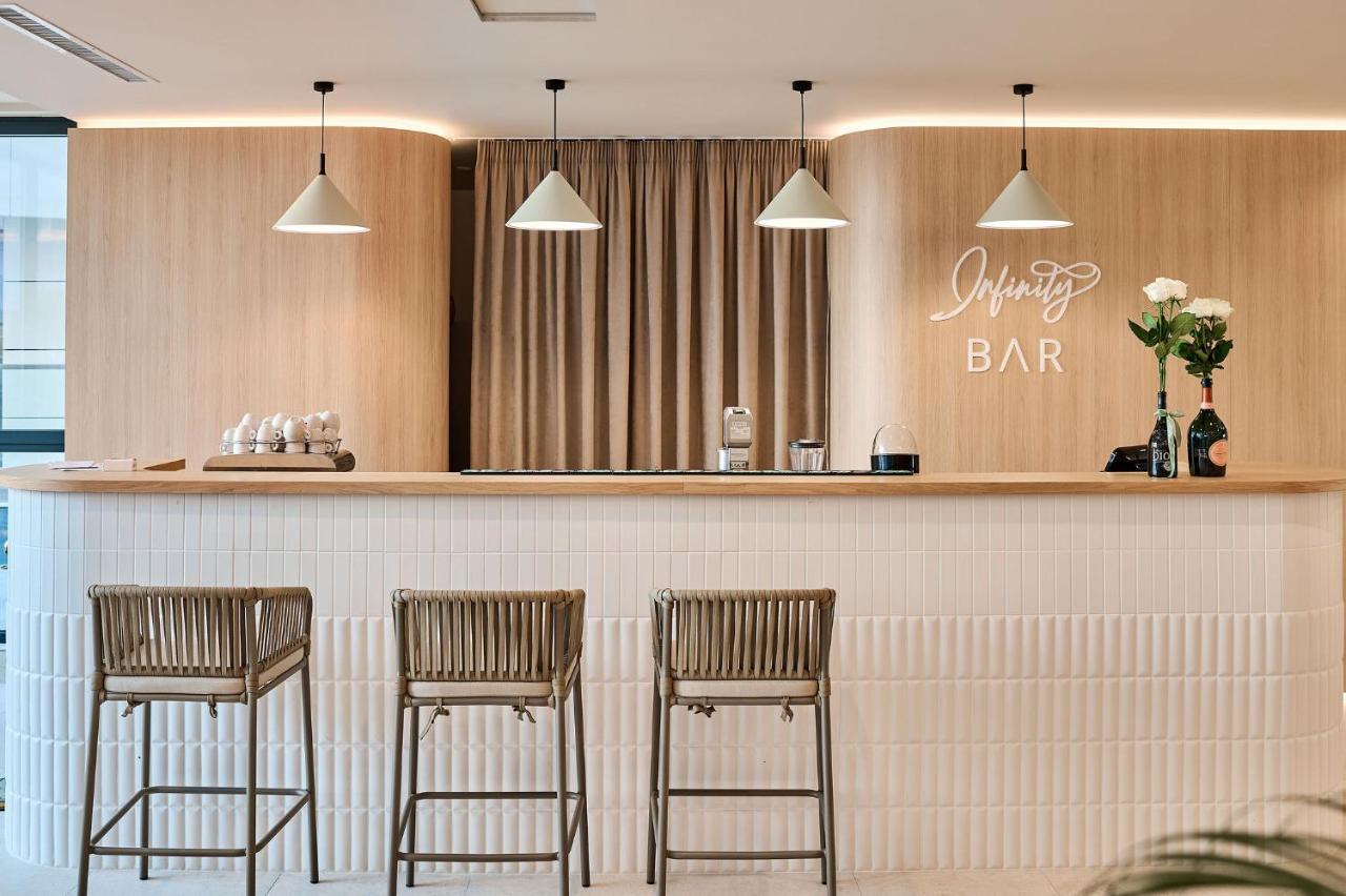 Wave N' Sea Apartment In Infinity Beach Resort - Parking Мамая Екстериор снимка
