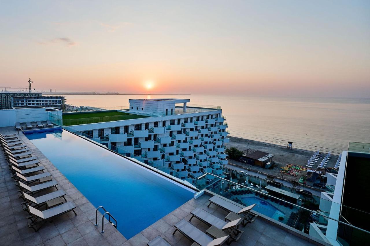 Wave N' Sea Apartment In Infinity Beach Resort - Parking Мамая Екстериор снимка